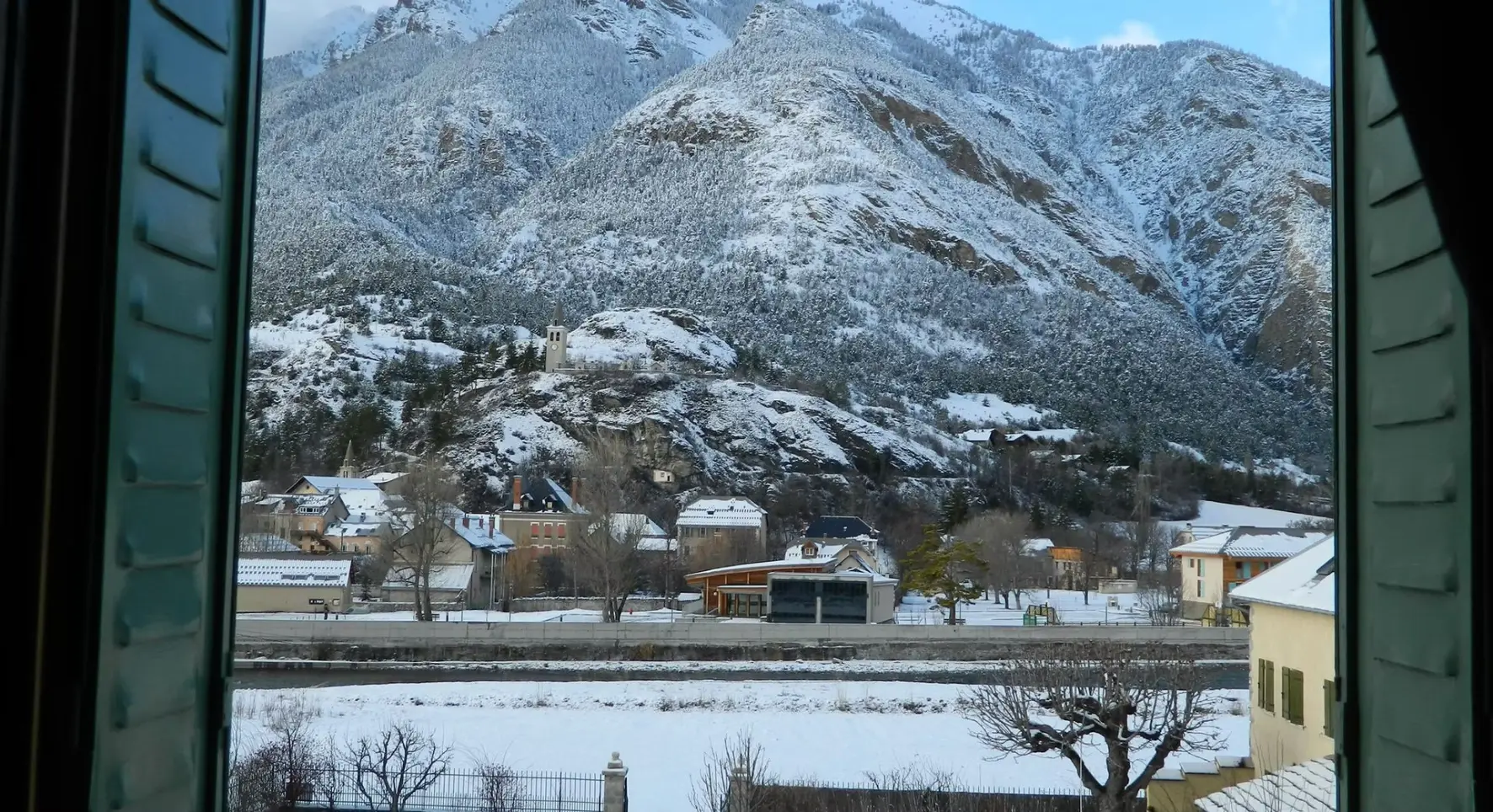 vue sur les montagnes