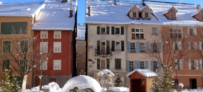 jausiers, village au pied du col de la Bonette